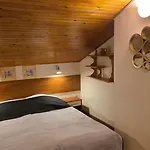 - Apartament *