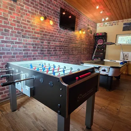 - * 斯克拉斯卡波伦巴